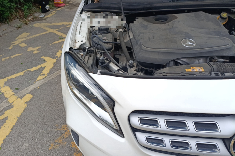 奔驰GLA 2018款 GLA 200 时尚型局部细节9006