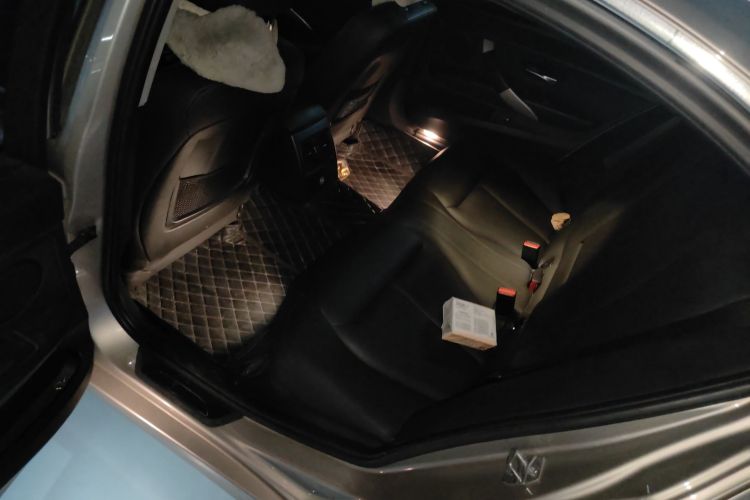 宝马3系 2014款 320Li 时尚型中控内饰7004