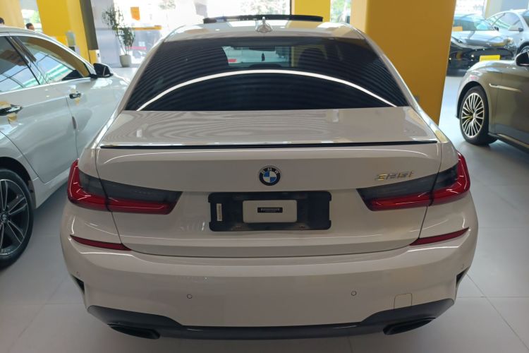 宝马3系 2020款 改款 325i M运动曜夜套装车身外观6004