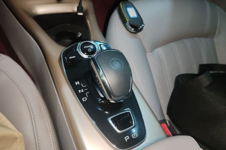 腾势 2018款 500 时尚版局部细节18