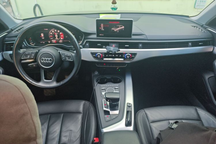 奥迪A4L 2019款 40 TFSI 时尚型 国VI中控内饰12