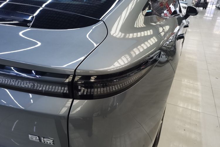 星途 星纪元 ES 2025款 增程 Pro 高速辅助驾驶车身外观9