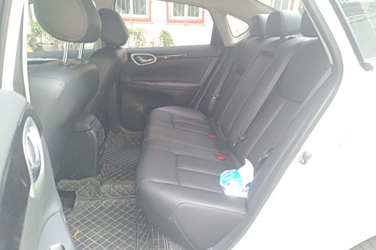 日产 轩逸 2021款 经典 1.6XL CVT豪华版中控内饰21