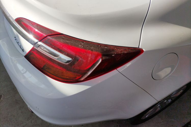 别克 君威 2014款 2.0L 领先时尚型车身外观9