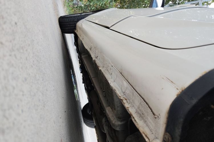 长安 逸动 2016款 XT 1.6L 手动俊酷型机舱底盘30