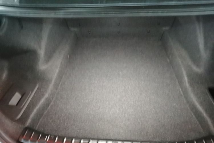 宝马5系 2022款 改款二 525Li 豪华套装机舱底盘23