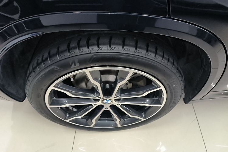 宝马X3 2023款 xDrive30i 领先型 M曜夜套装车身外观6008