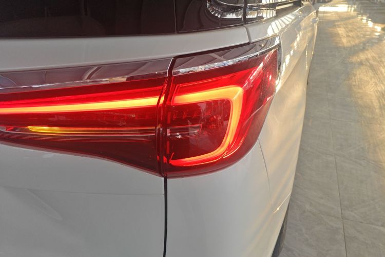 别克GL8 2023款 ES陆尊 尊享型车身外观6006