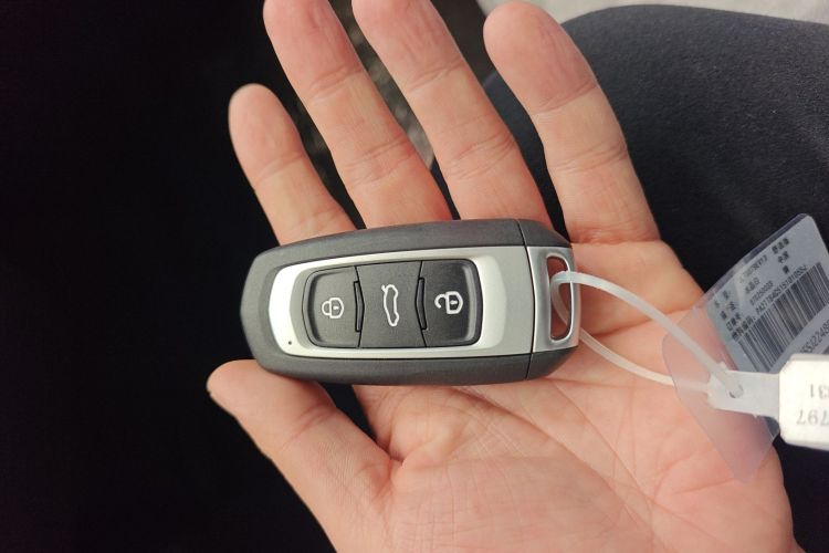 吉利银河 2024款 熊猫mini 200km 耐力熊中控内饰11