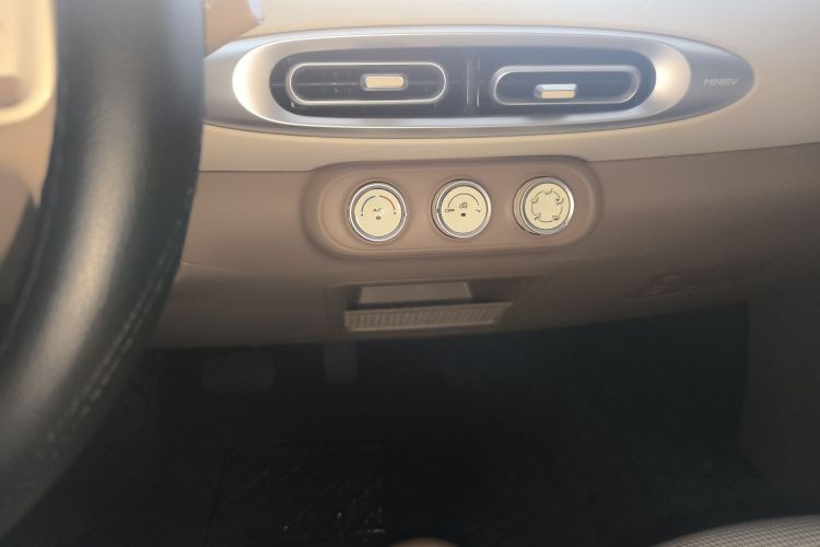 五菱汽车 宏光MINIEV 2025款 四门版 进阶款局部细节16