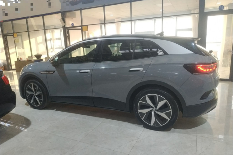 大众 ID.4 CROZZ 2021款 长续航PRO两驱版车身外观4