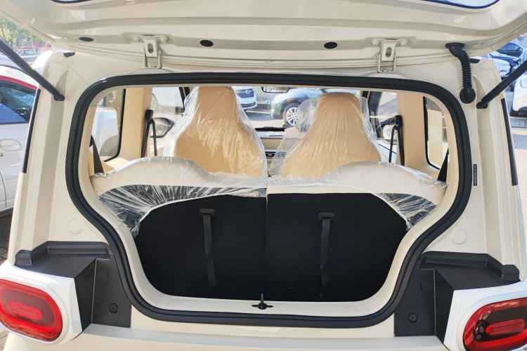 五菱汽车 宏光MINIEV 2024款 第三代 215km 青春版机舱底盘23