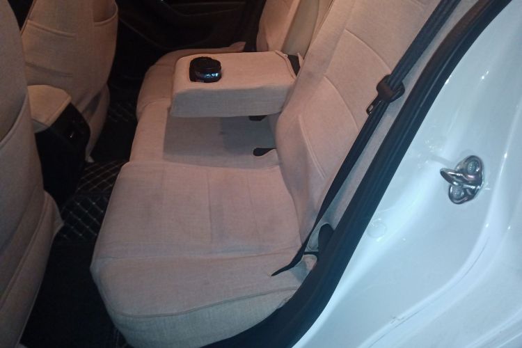 马自达3 昂克赛拉 2019款 云控版 两厢 1.5L 自动豪华型 国V中控内饰7004