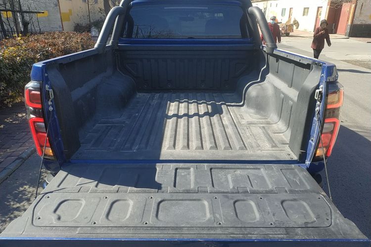 长城 炮 2023款 2.0T商用版手动柴油两驱精英型标箱GW4D20M局部细节23