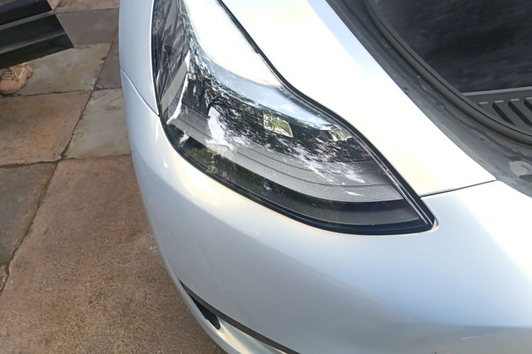 特斯拉 Model Y 2022款 后轮驱动版车身外观8