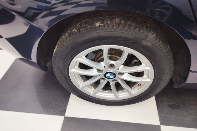 宝马1系(进口) 2016款 118i 领先型车身外观6008