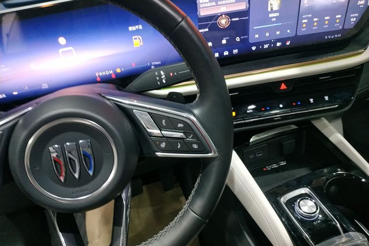 别克 2024款 昂科威Plus 四驱Avenir艾维亚中控内饰18