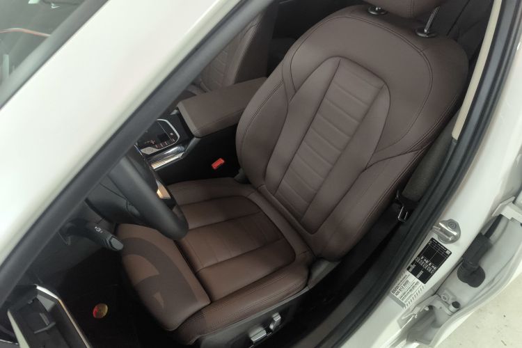 宝马3系 2021款 改款二 320i 运动套装局部细节19