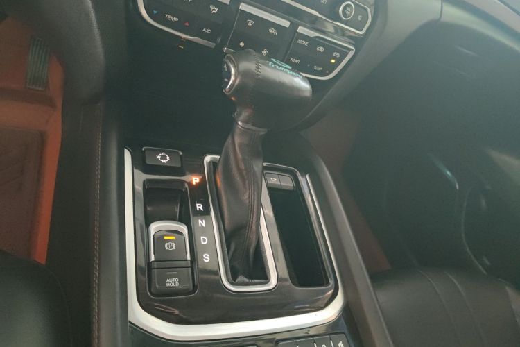 广汽传祺 传祺GS8 2017款 320T 两驱豪华智联版（七座）局部细节18