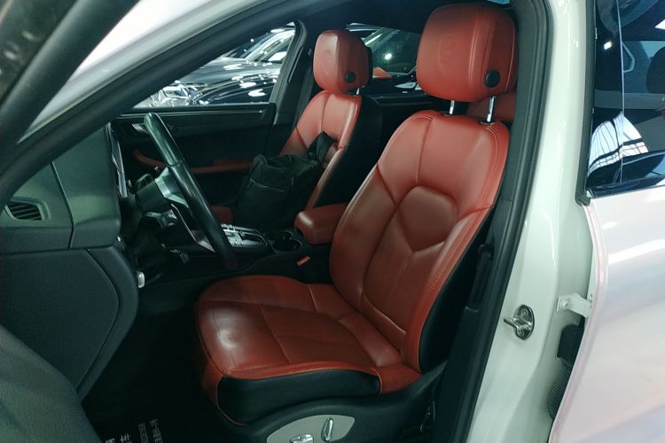 保时捷 2021款 Macan 2.0T中控内饰19