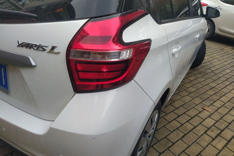 丰田 YARiS L 致炫 2016款 改款 1.5E CVT魅动版车身外观9