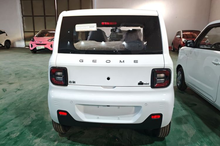 吉利银河 2024款 熊猫mini 200km 耐力熊车身外观6