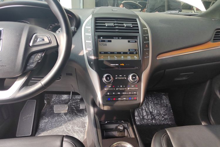 林肯MKC 2017款 2.0T 四驱尊雅版中控内饰16