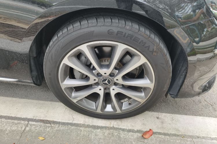 奔驰E级 2019款 E 260 L车身外观10