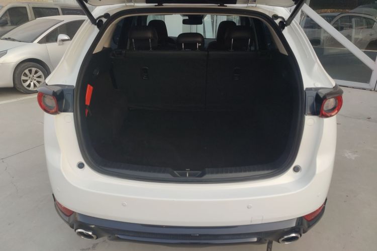 马自达CX-5 2021款 2.5L 自动两驱黑骑士机舱底盘23