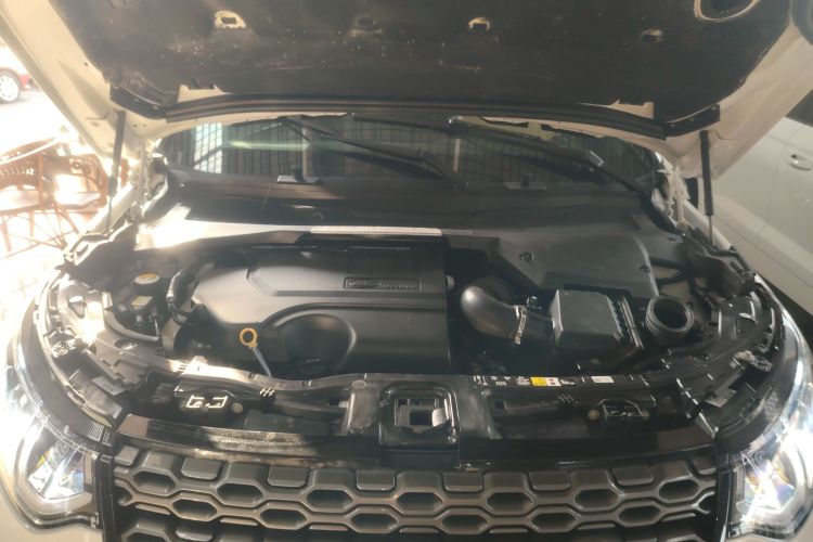 路虎 发现运动版 2020款 249PS R-Dynamic 性能版机舱底盘24