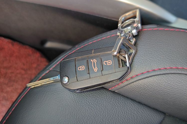 雪铁龙C3-XR 2015款 1.6L 自动先锋型中控内饰11