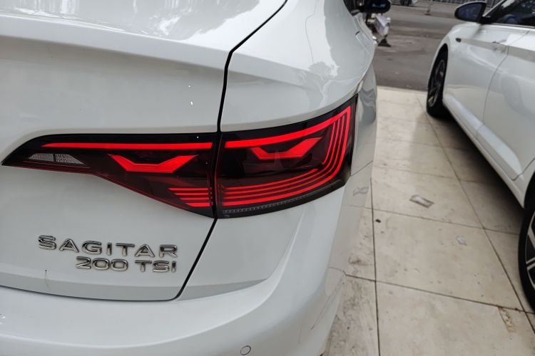 大众 速腾 2023款 200TSI DSG超越版车身外观9