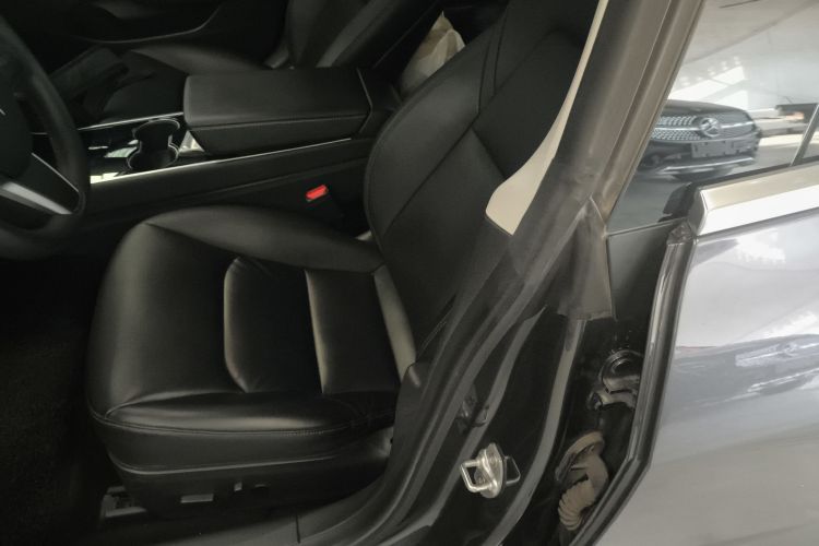 特斯拉 Model 3 2019款 标准续航后驱升级版局部细节19