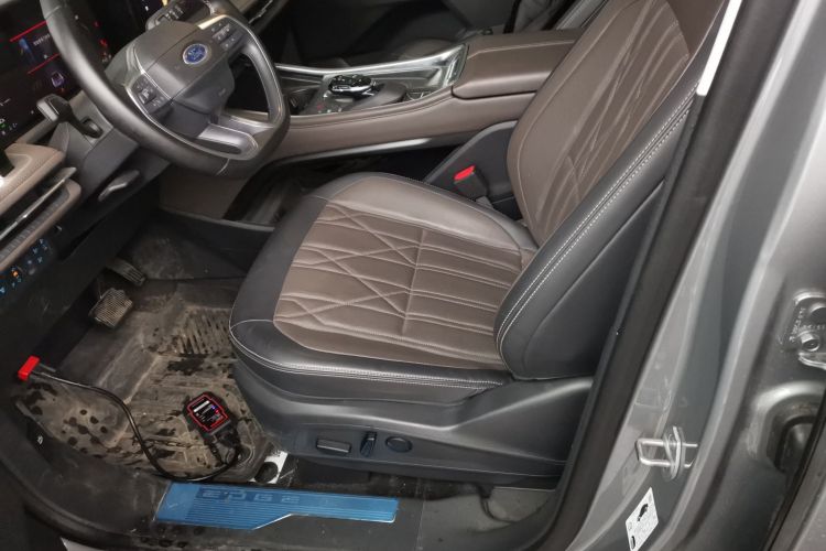 福特 2025款 锐界L 2.0T EcoBoost E混动四驱七座至尊型局部细节19