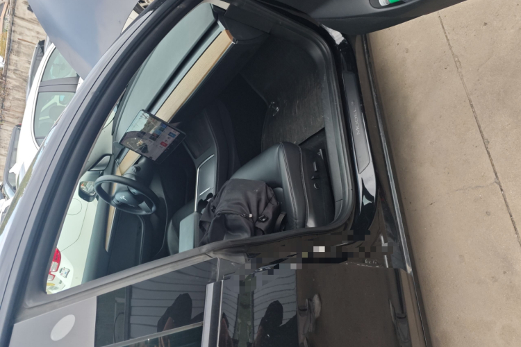 特斯拉 Model 3 2021款 标准续航后驱升级版局部细节9005