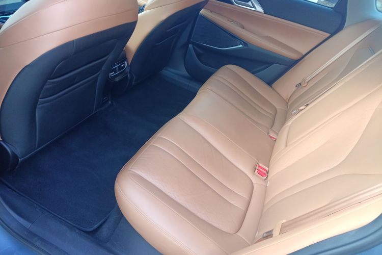 小鹏P5 2021款 460E中控内饰21