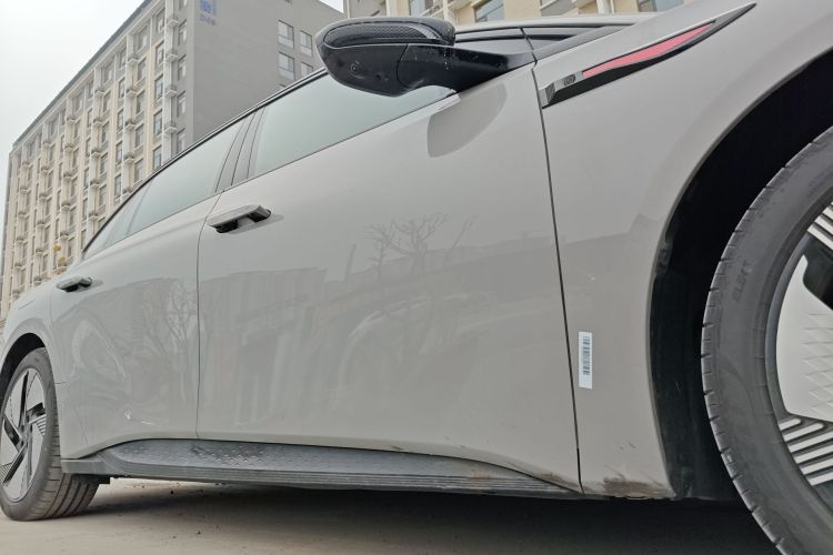 红旗EH7 2025款 640 四驱 智选版局部细节9001