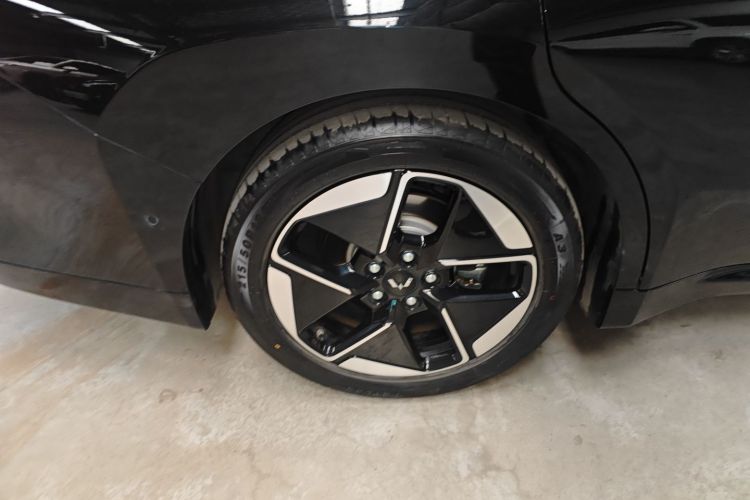 五菱汽车 五菱星光 2025款 610km 智能旗舰型车身外观6002