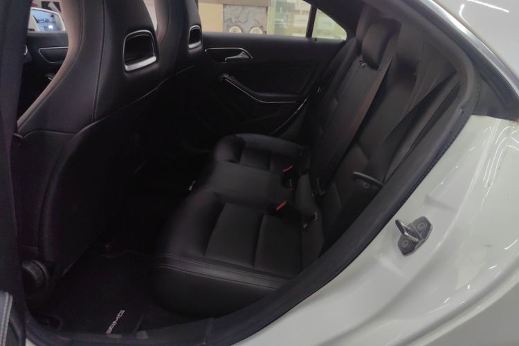 奔驰CLA 2018款 CLA 200 动感型中控内饰21