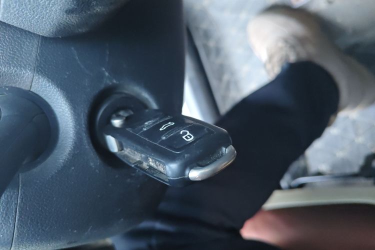 大众 捷达 2017款 1.4L 手动时尚型中控内饰11