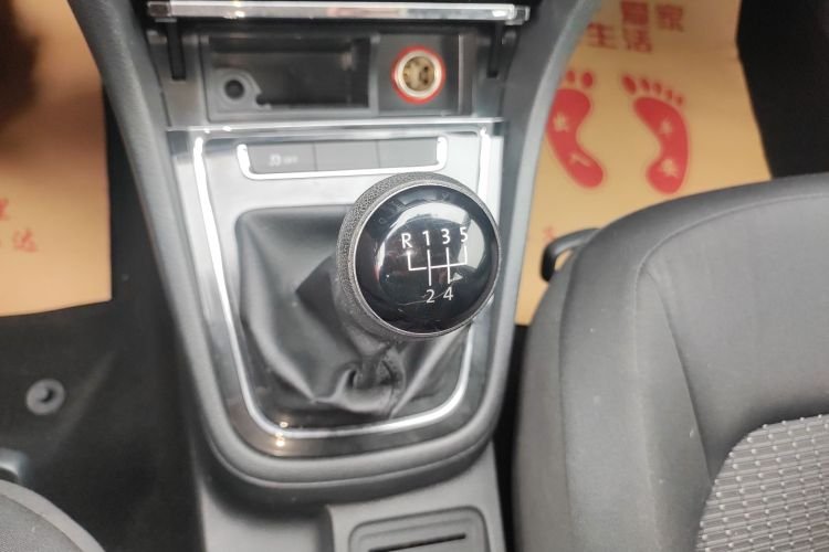 大众 宝来 2014款 1.6L 手动时尚型中控内饰18