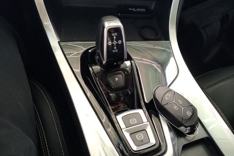 领克01 2017款 2.0T 两驱型Pro版局部细节18