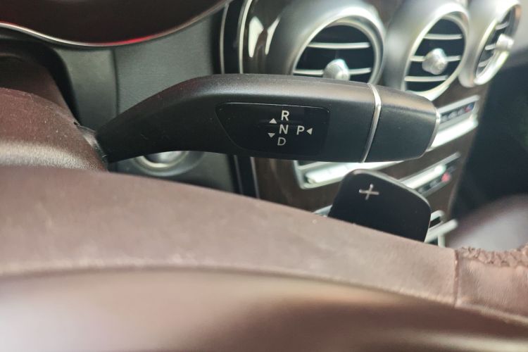 奔驰GLC 2018款 改款 GLC 260 4MATIC 豪华型局部细节18