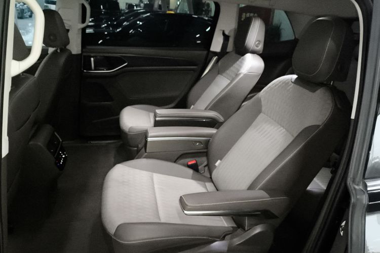 大众 威然 2023款 改款 330TSI 商务版中控内饰21