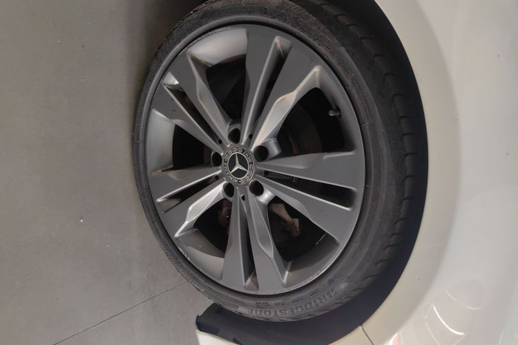 奔驰CLA 2018款 CLA 200 动感型车身外观10