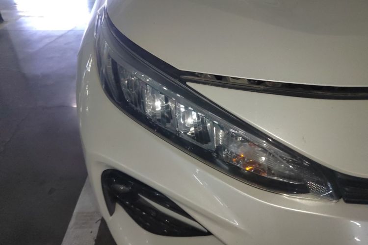 丰田 威兰达 2021款 2.0L CVT两驱豪华版车身外观8