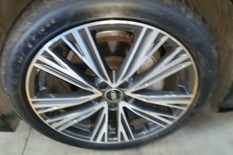 奥迪A6L 2024款 45 TFSI 臻选动感型车身外观6007