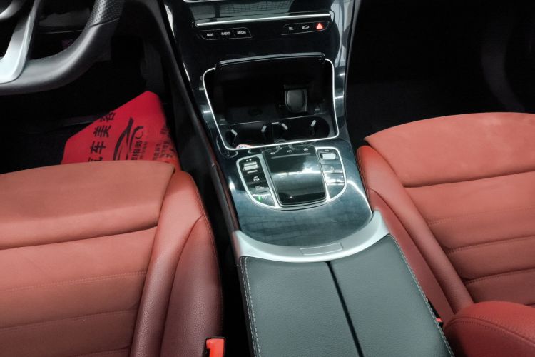 奔驰C级 2020款 改款 C 260 运动版局部细节18