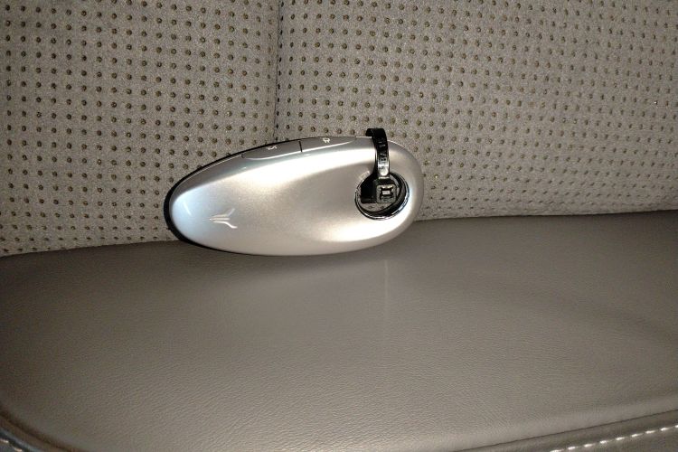 岚图汽车 岚图追光 2024款 PHEV 四驱超长续航行政版中控内饰11