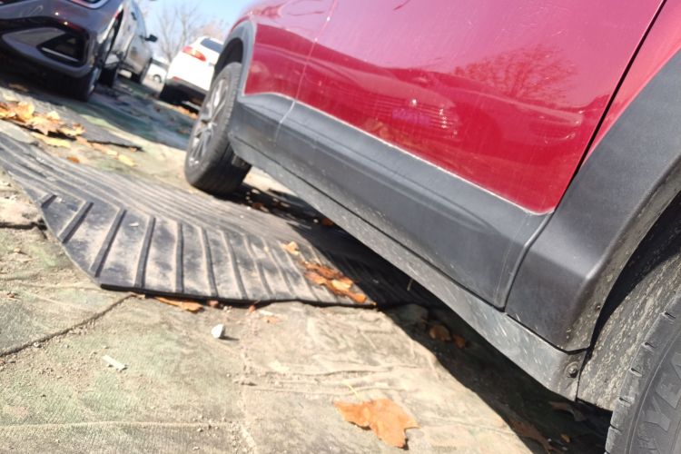 别克 昂科拉 2020款 20T CVT精英型局部细节9001